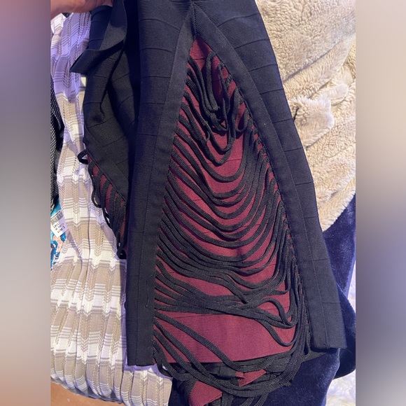 MARCIANO BLACK/RED BODYCON MINI DRESS - Picture 4 of 4